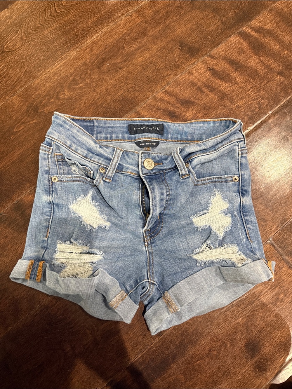 Aerospostale - Light Blue Distressed Denim Shorts - High rise Midi - size 0
